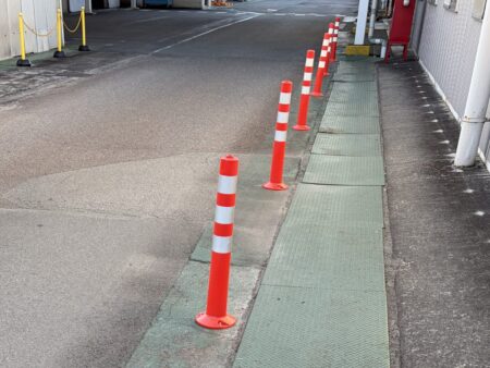ラバーポールが設置されました🚨